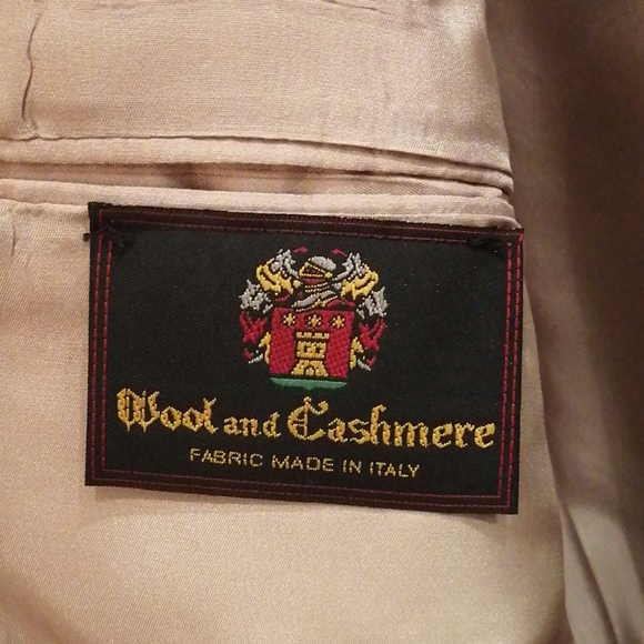 Wool and Cashmere Jacket - Picture 2 of 8